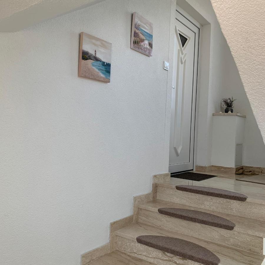 Apartments Mirela โวดีเซ ภายนอก รูปภาพ